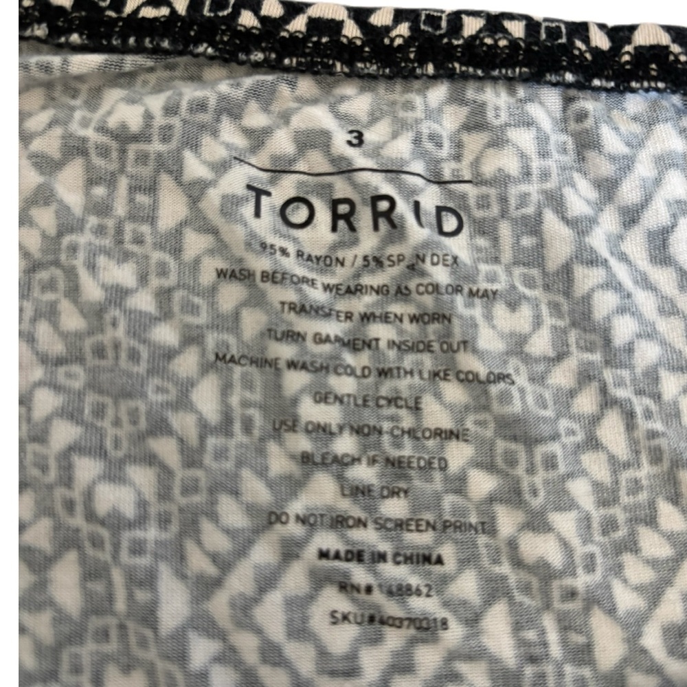 Torrid Super Soft Adjustable Strap Pockets Maxi B… - image 3